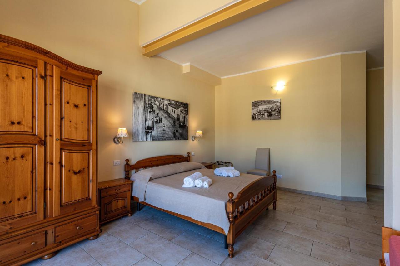 Casa Tacconi Panzió Villasimius Kültér fotó