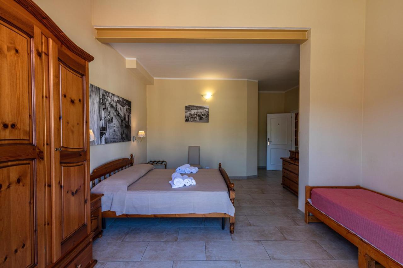 Casa Tacconi Panzió Villasimius Kültér fotó
