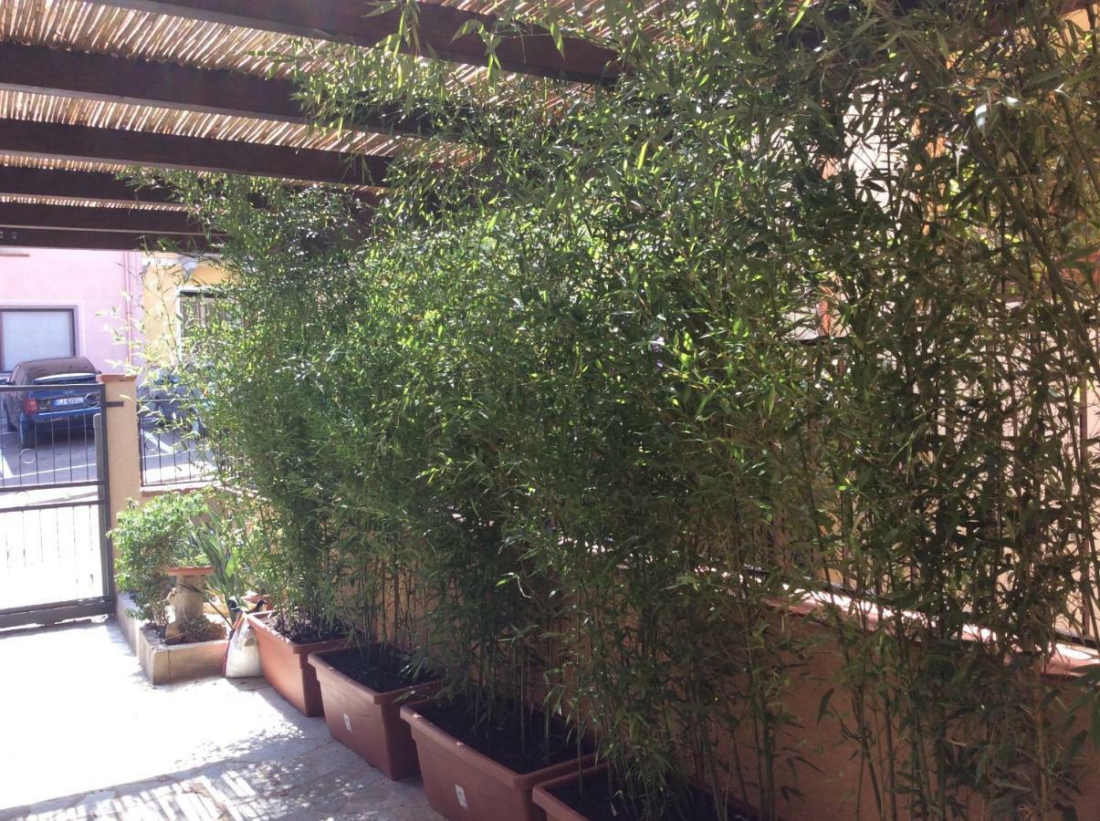 Casa Tacconi Panzió Villasimius Kültér fotó